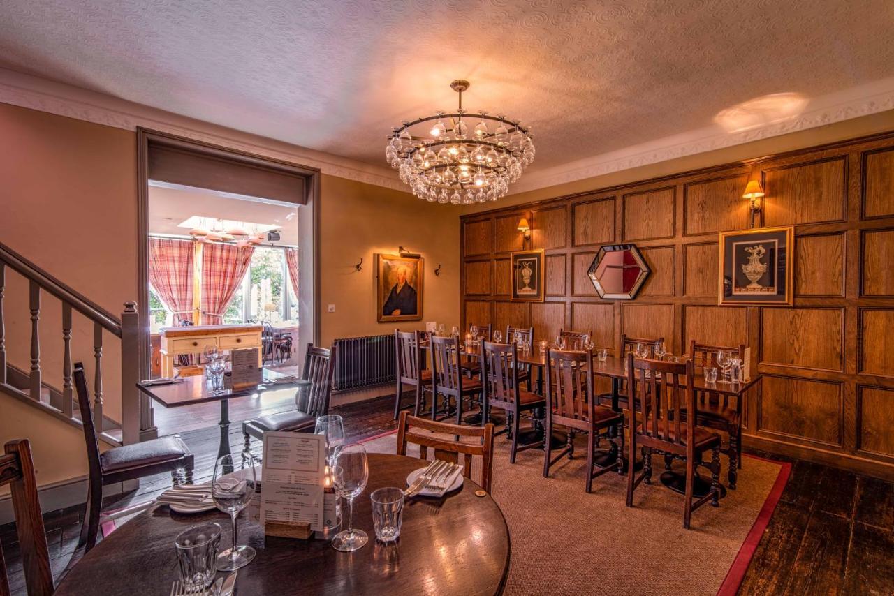 Crown & Punchbowl Hotel Milton  Bagian luar foto