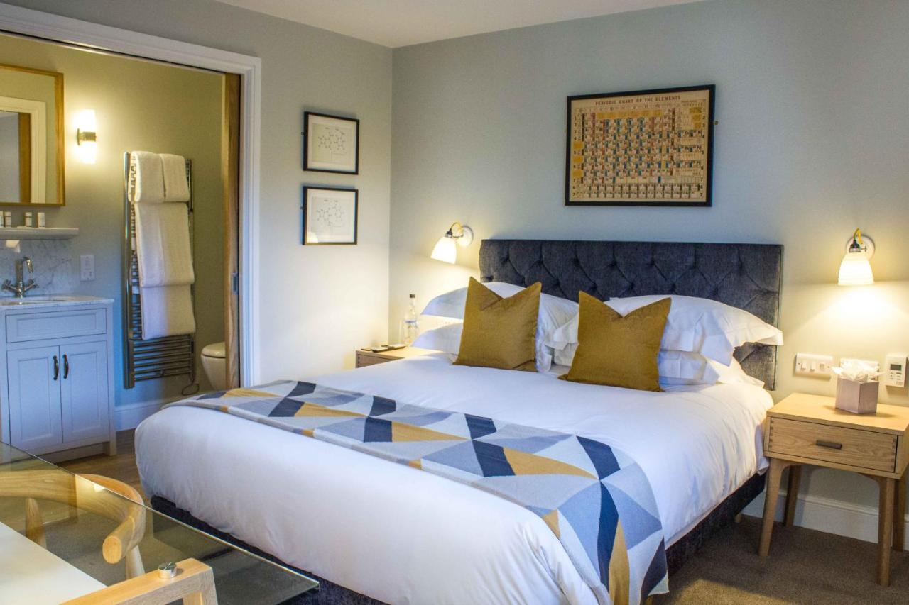 Crown & Punchbowl Hotel Milton  Bagian luar foto